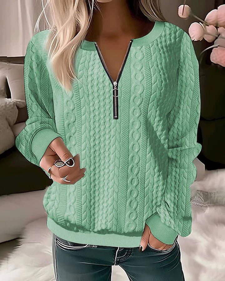 Gracie - Cozy and Fashionable Sweater