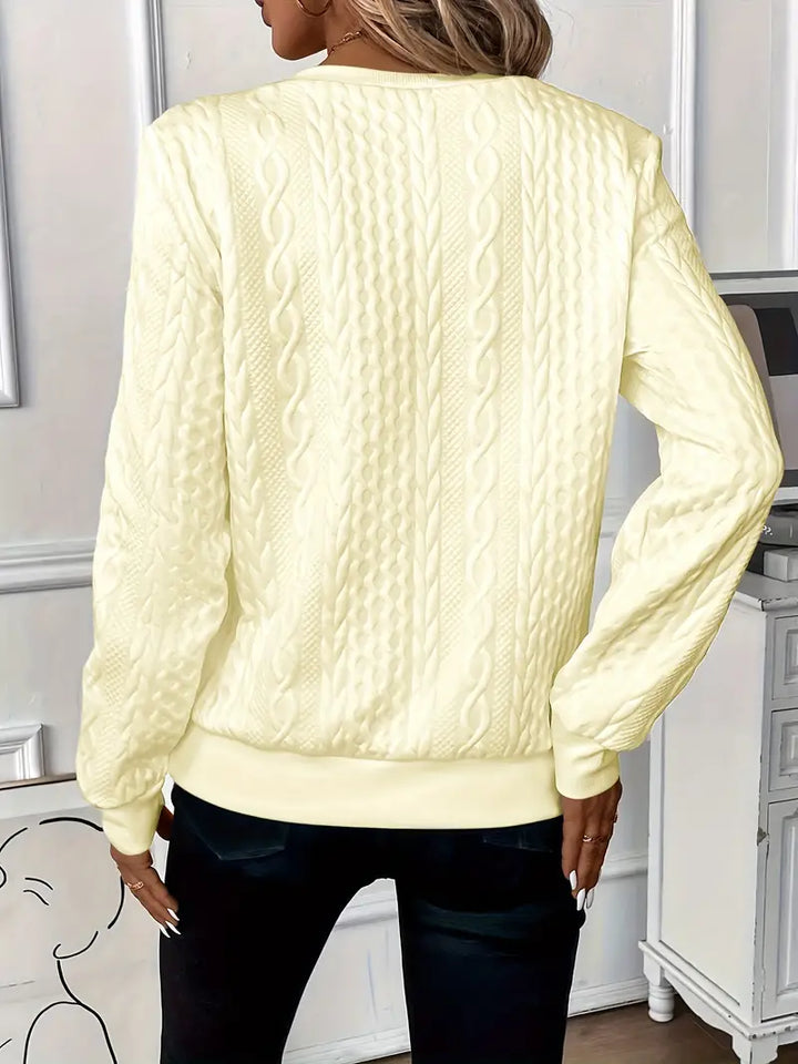 Gracie - Cozy and Fashionable Sweater