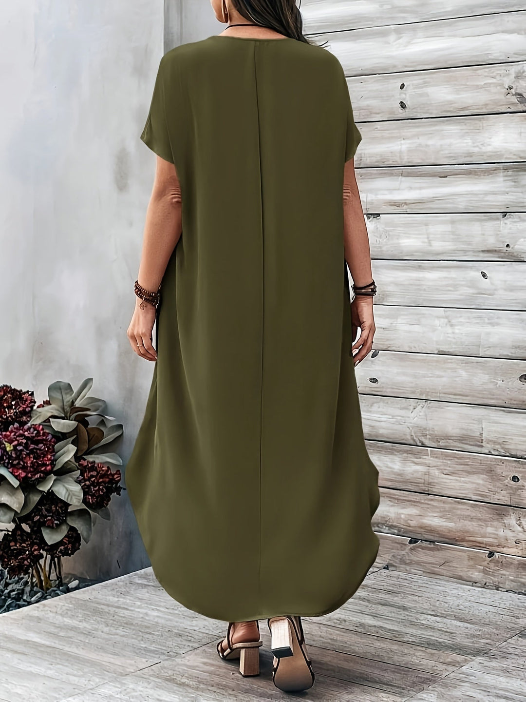 Emilia - Comfortable and Flowing Dress
