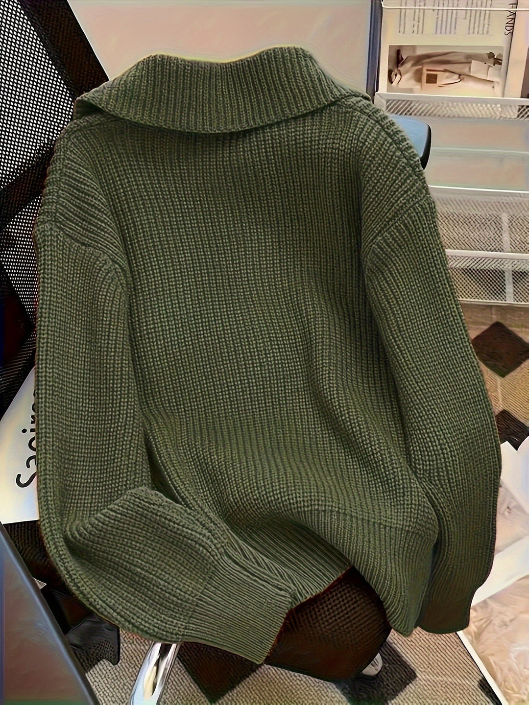 FIONA – KNITTED SWEATER WITH STATEMENT BUTTONS