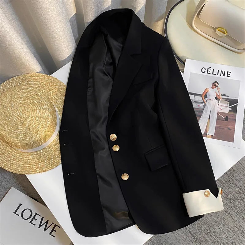 Cyrilla – Elegant Blazer