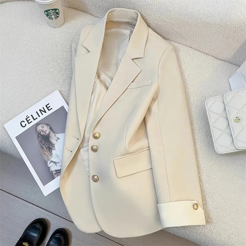Cyrilla – Elegant Blazer