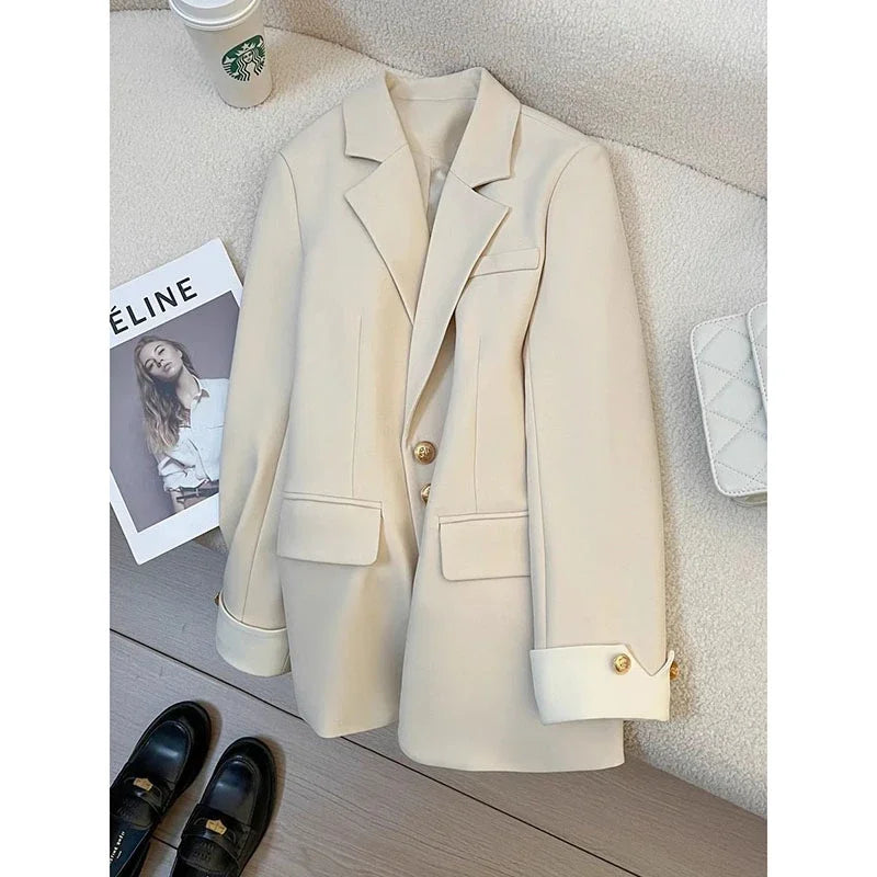 Cyrilla – Elegant Blazer
