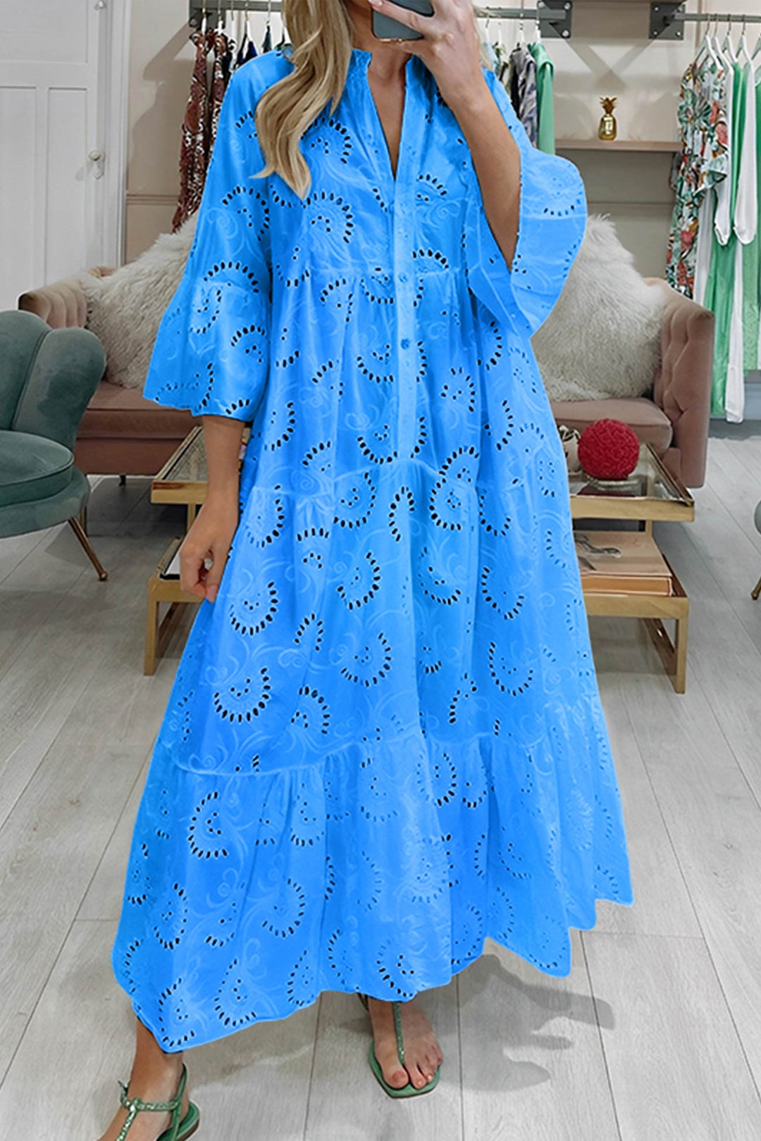 FIORELLA – MAXI LACE DRESS