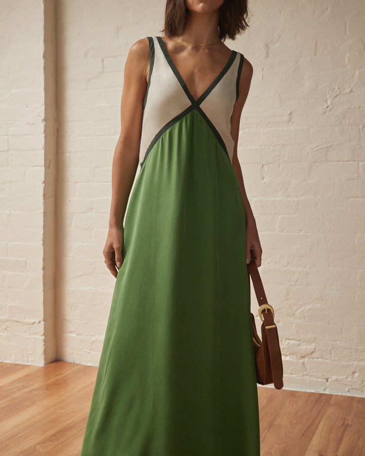 Laken – Lightweight Maxi Dress with V-Neck