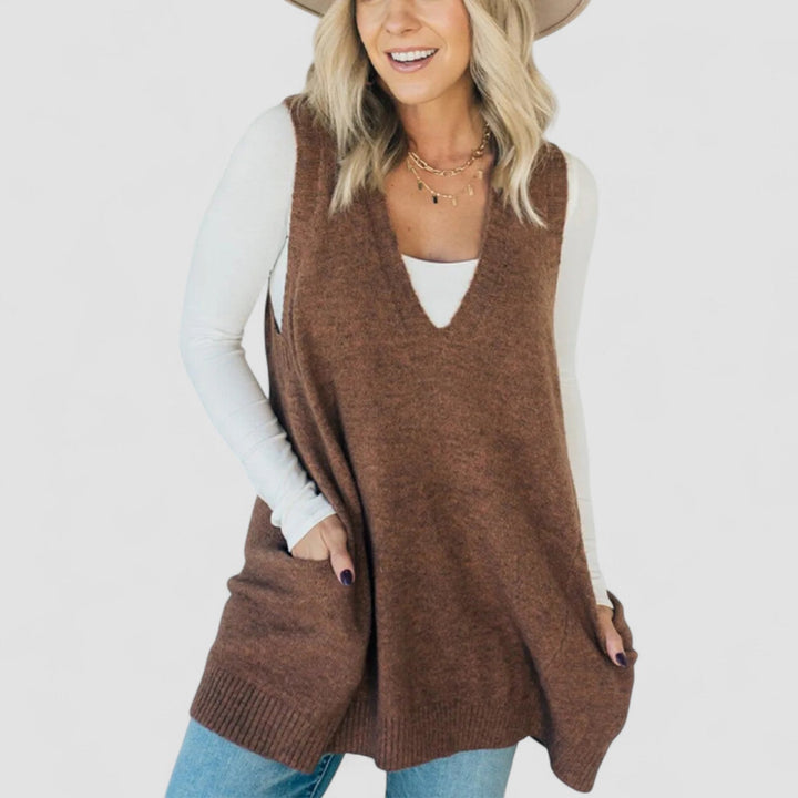 AROLA | Warm Sleeveless Sweater