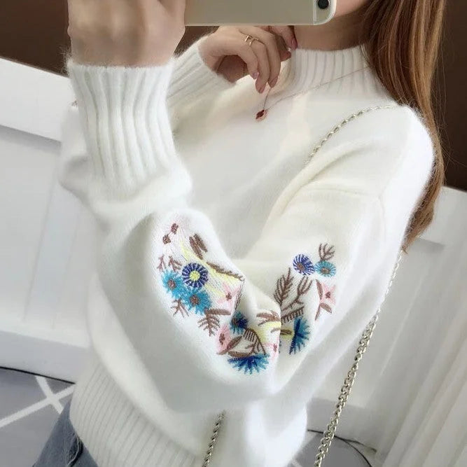 SASKIA | Thick Cotton Knit Sweater with Floral Embroidery
