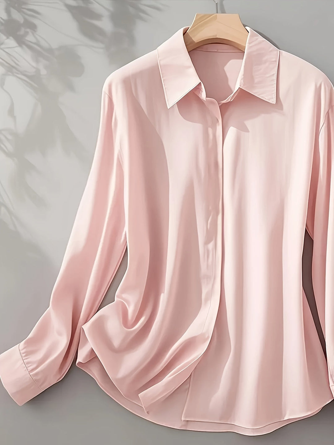 IRYNA | Elegant Long-Sleeve Shirt with Button Closure