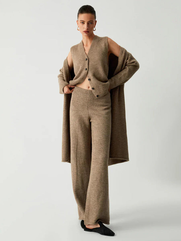 Long three-piece cardigan with casual pants