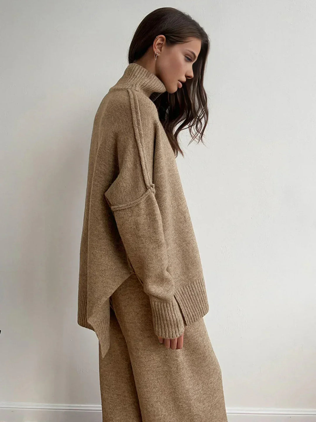 Knitted set with high collar and pants