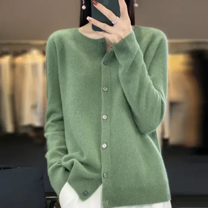 ANNIKA | Soft Wool Cardigan