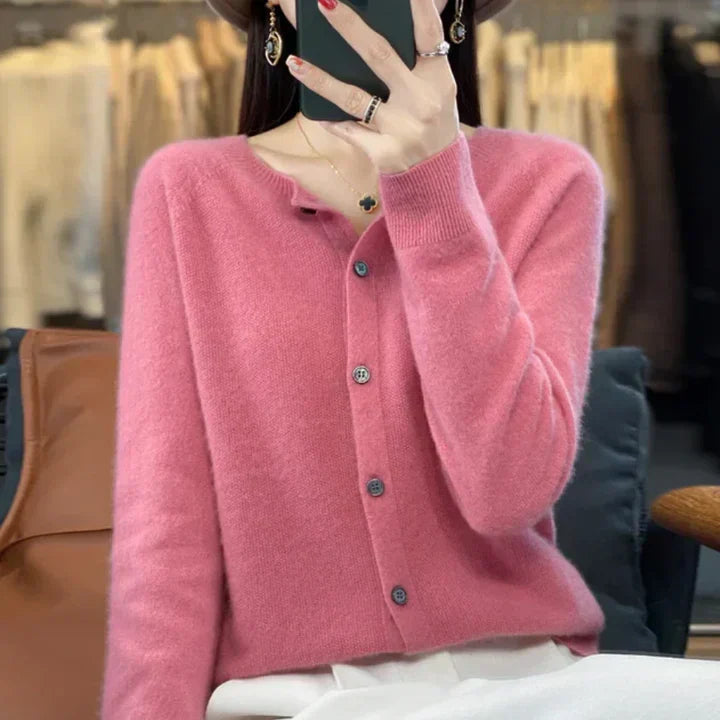 ANNIKA | Soft Wool Cardigan