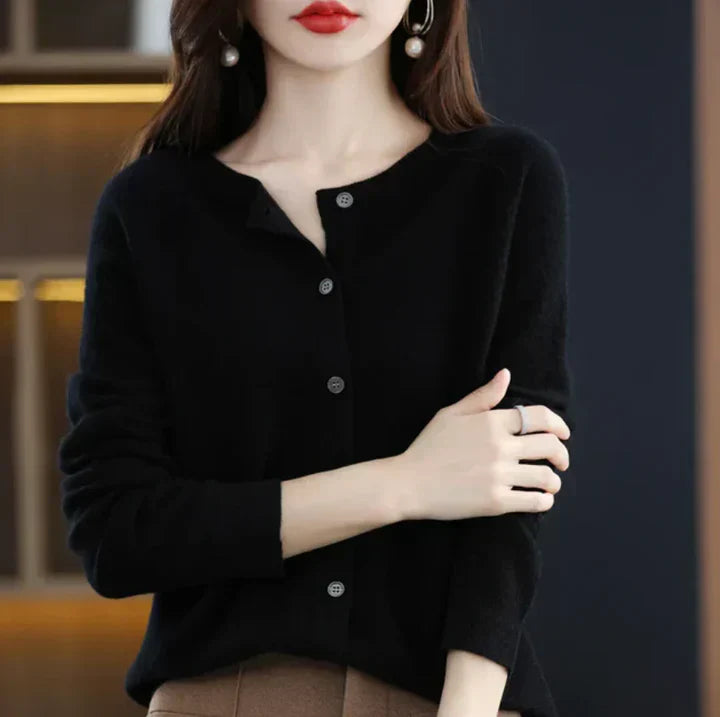 ANNIKA | Soft Wool Cardigan