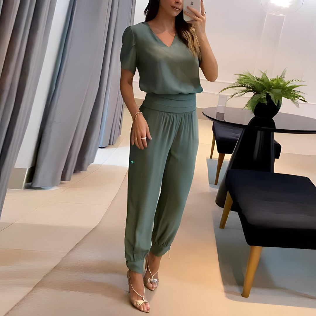Kenzie – Modern set with blouse and pants